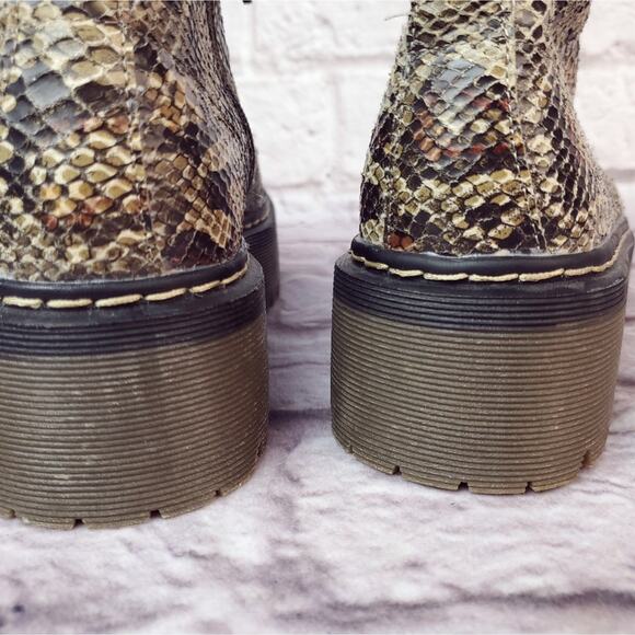 Call it spring women's size 7.5 vegan combat lace up boots snake print - Picture 6 of 13